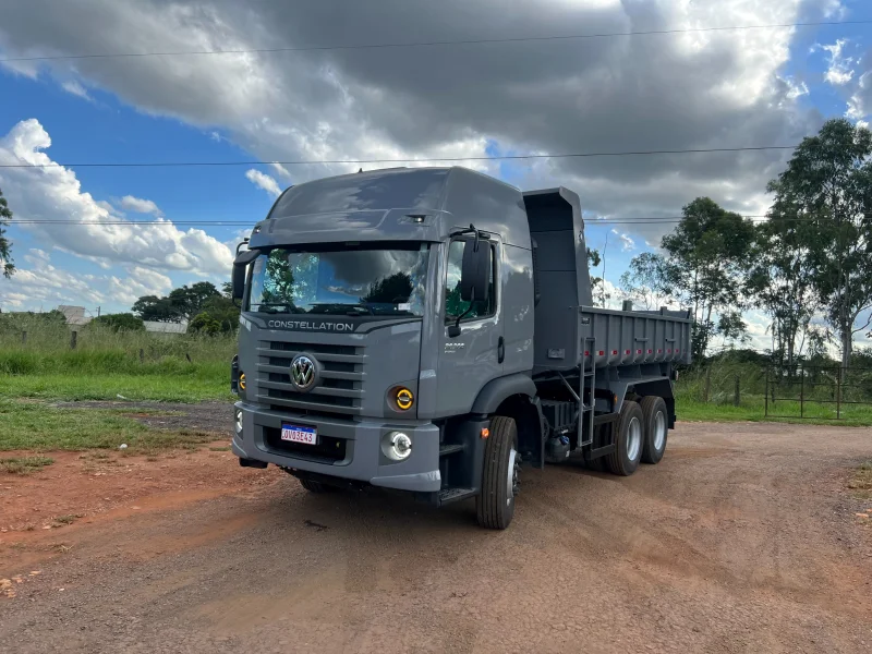 Caçamba caminhão toco em Goiás