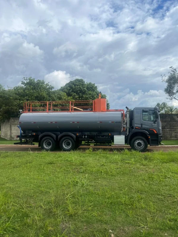 Tanque pipa para irrigação